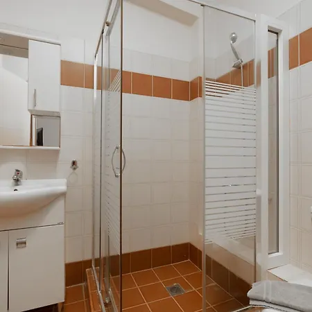 Ardavani 5 Apartamento *